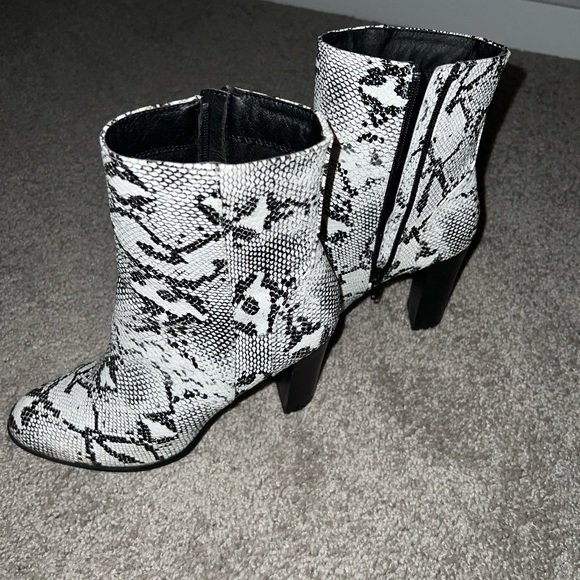 Boots - Picture 2 of 4